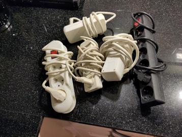 Contactdozen - 5 stuks (3 geaard) beschikbaar voor biedingen