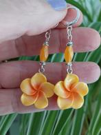 Bloem oorbellen met verzilverde oorhaakjes #4056, Verzenden, Overige materialen, Met strass