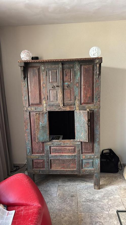 18e Eeuwse  Antieke kasteel kast ., Huis en Inrichting, Kasten | Wandmeubels, Zo goed als nieuw, Ophalen of Verzenden