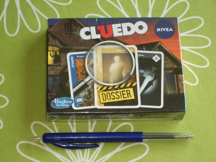 Nieuw in seal: Cluedo - het kaartspel van Nivea, Hobby en Vrije tijd, Gezelschapsspellen | Kaartspellen, Nieuw, Een of twee spelers