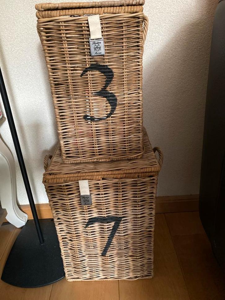 Riviera Maison Rieten Manden Set, Huis en Inrichting, Woonaccessoires | Schalen en Manden, Zo goed als nieuw, Mand, Vierkant, Riet