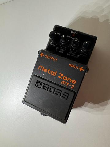 BOSS MT-2 Metal Zone Distortion Pedaal beschikbaar voor biedingen