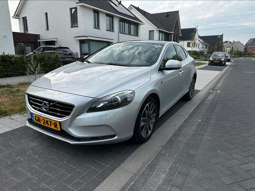 Volvo V40 2.0 D2 120PK 2015 Grijs, Auto's, Volvo, Bedrijf, V40, Achteruitrijcamera, Adaptieve lichten, Airbags, Airconditioning