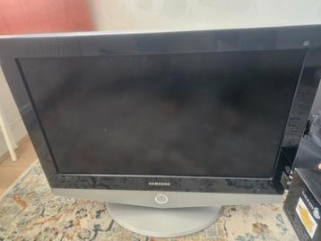 Samsung TV - 26 inch - Werkt nog goed beschikbaar voor biedingen