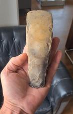 vuurstenen bijl steentijd, Verzamelen, Mineralen en Fossielen, Ophalen of Verzenden, Mineraal