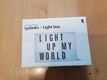 Lysboks - Light Up My World beschikbaar voor biedingen