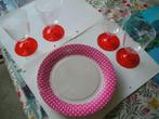 Party servies + bestek(plastic), Overige materialen, Nieuw, Ophalen of Verzenden, Bord(en)