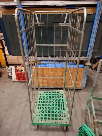 rolcontainer 3 heks beschikbaar voor biedingen