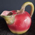 Brocante barbotine aardewerk waterkan,  appel, Ophalen of Verzenden