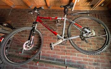 Bicycle brand GIANT mountain bike XTC Cross Country beschikbaar voor biedingen