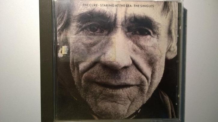 The Cure - Staring At The Sea The Singles, Cd's en Dvd's, Cd's | Rock, Zo goed als nieuw, Poprock, Ophalen of Verzenden