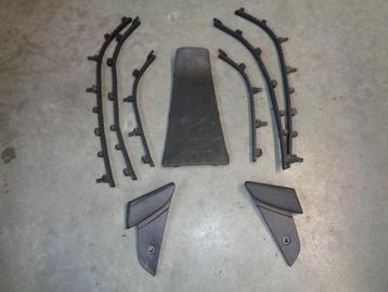 Vespa LX S LXV treeplank rubbers en voetsteunen beschikbaar voor biedingen