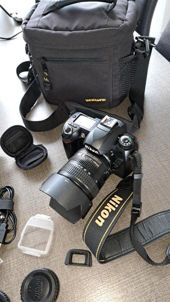 Nikon D70S + Nikonlens 18/70 mm ...GEHEEL COMPLEET I.Z.G.S.T, Audio, Tv en Foto, Fotocamera's Digitaal, Gebruikt, Nikon, Ophalen