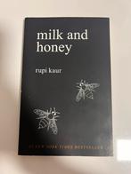 Milk and Honey - Rupi Kaur, Ophalen of Verzenden, Zo goed als nieuw