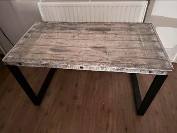 Steenschotten eettafel 4 persoons beschikbaar voor biedingen