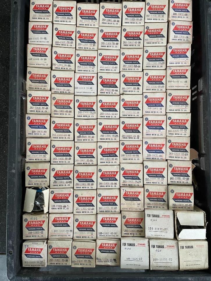 yamaha zuigers fs1 dt rd ty  77 stuks nos alleen in een koop, Fietsen en Brommers, Brommeronderdelen | Oldtimers, Nieuw, Yamaha