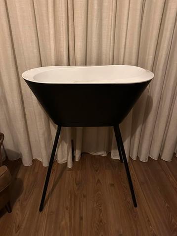 Zwart babybadje WeToo beschikbaar voor biedingen