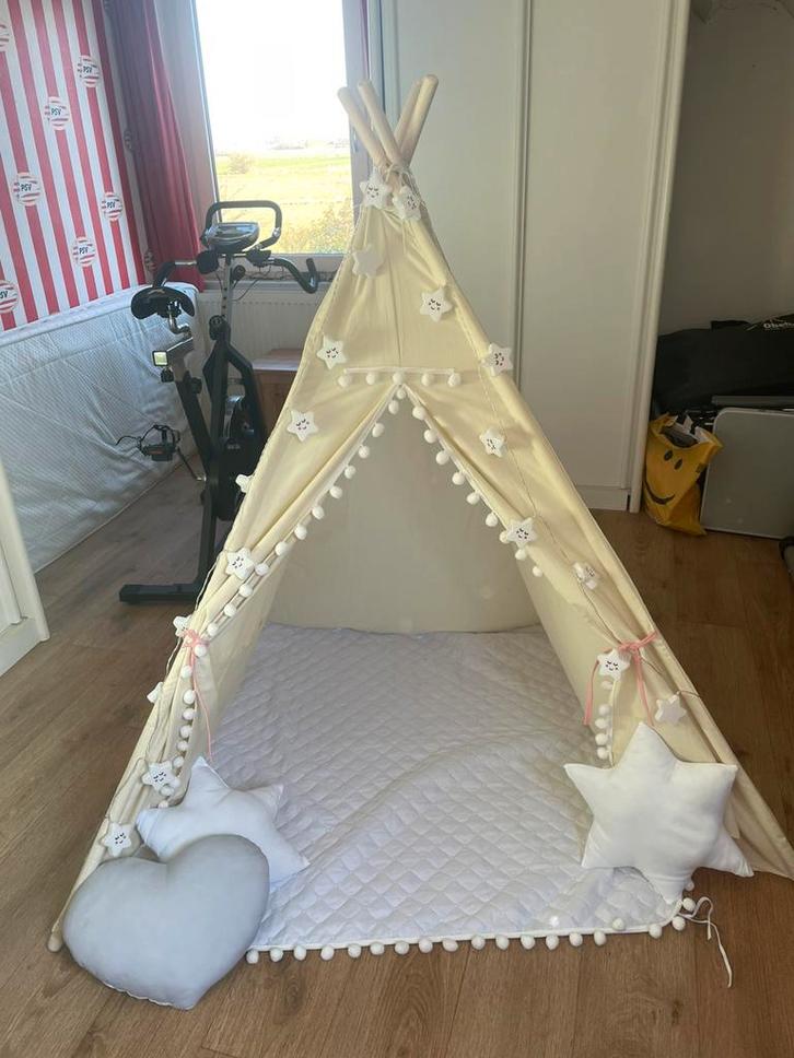 Leuke tipitent speeltent speelhuisje tent voor kinderen, Kinderen en Baby's, Speelgoed | Speeltenten, Zo goed als nieuw, Ophalen of Verzenden