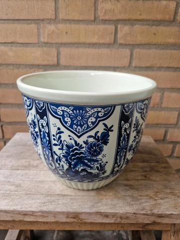 Prachtige Delfts Blauwe bloempot, made by Boch, M21 beschikbaar voor biedingen
