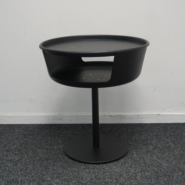 Gispen Asy bijzettafels | met los dienblad | zwart, Huis en Inrichting, Tafels | Bijzettafels, Gebruikt, Rond, 45 tot 60 cm, Minder dan 55 cm