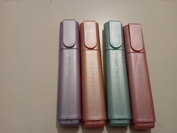 4 Glittermarkers beschikbaar voor biedingen