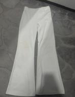 Witte flared broek, Kleding | Dames, Broeken en Pantalons, Ophalen, Wit, Zo goed als nieuw, Maat 34 (XS) of kleiner