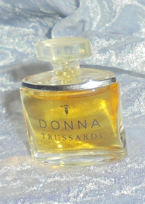 Volle parfum mini Trussardi donna, Verzamelen, Parfumverzamelingen, Zo goed als nieuw, Miniatuur, Gevuld, Ophalen of Verzenden