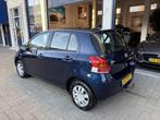 Toyota Yaris 1.0 VVTi Acces 1E EIGENAAR/DEALER OND/AIRCO/TOP, Voorwielaandrijving, 750 kg, Blauw, Bedrijf