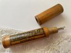 Antieke Houten Naaldenkoker met afbeelding, Mauchline  ware, Antiek en Kunst, Ophalen of Verzenden