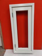 2 Nieuw Mahonie houten Kozijn met draairaam., Doe-het-zelf en Verbouw, Ophalen, Raamkozijn, Nieuw, 75 tot 150 cm