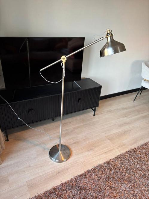 IKEA RANARP stalamp – industriële klassieker, Huis en Inrichting, Lampen | Vloerlampen, Zo goed als nieuw, Minder dan 100 cm, Ophalen