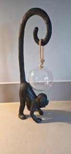 Aap met Glazen Bol - Decoratief Ornament, Antiek en Kunst, Ophalen