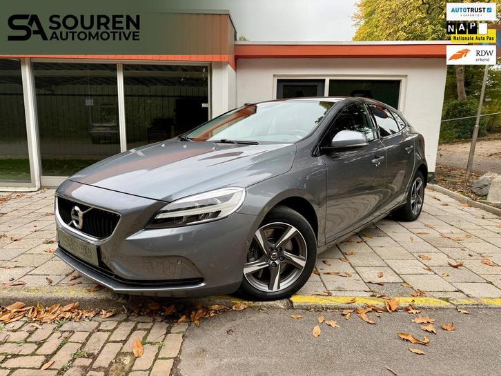 Volvo V40 1.5 T3 Dynamic Edition / Automaat / Trekhaak / Pan, Auto's, Volvo, Bedrijf, Te koop, V40, ABS, Achteruitrijcamera, Airbags