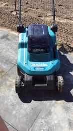 Makita 2x18 V accu maaimachine DLM382, Tuin en Terras, Grasmaaiers, Cirkelmaaier, Ophalen of Verzenden, Zo goed als nieuw