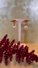 Infinity oorbel met parel, Sieraden, Tassen en Uiterlijk, Oorbellen, Overige materialen, Nieuw, Ophalen of Verzenden, Knopjes of Stekers