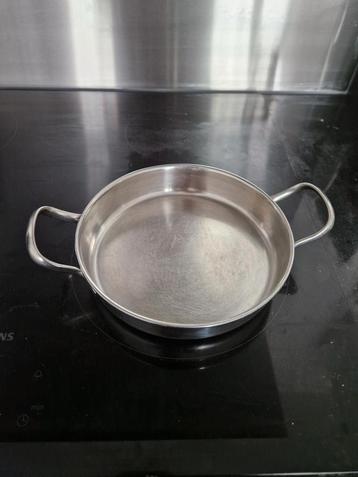 Kookpan en rvs braadpan, niet geschikt voor inductie beschikbaar voor biedingen