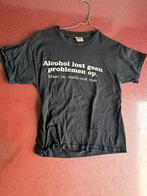 Fun shirt Alcohol lost geen problemen op. Maar ja, melk ook, Ophalen of Verzenden, Zo goed als nieuw, Maat 48/50 (M), Zwart