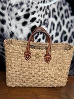 Rieten Tas met lederen hengsels, Sieraden, Tassen en Uiterlijk, Ophalen of Verzenden, Zo goed als nieuw, Overige kleuren, Handtas