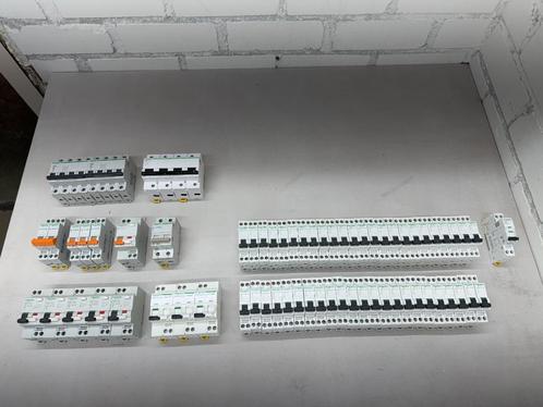 Schneider automaten 1 fase, Doe-het-zelf en Verbouw, Elektra en Kabels, Gebruikt, Overige typen, Ophalen of Verzenden