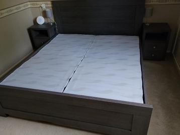 2 persoons bed beschikbaar voor biedingen