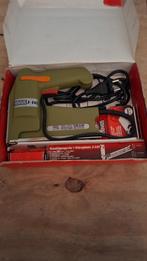 Nietmachine, Doe-het-zelf en Verbouw, Gereedschap | Handgereedschap, Ophalen of Verzenden, Zo goed als nieuw