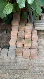 Gratis gebruikte vierkantjes 30 stuks ong, Ophalen of Verzenden, Gebruikt, Beton, 10 m² of meer
