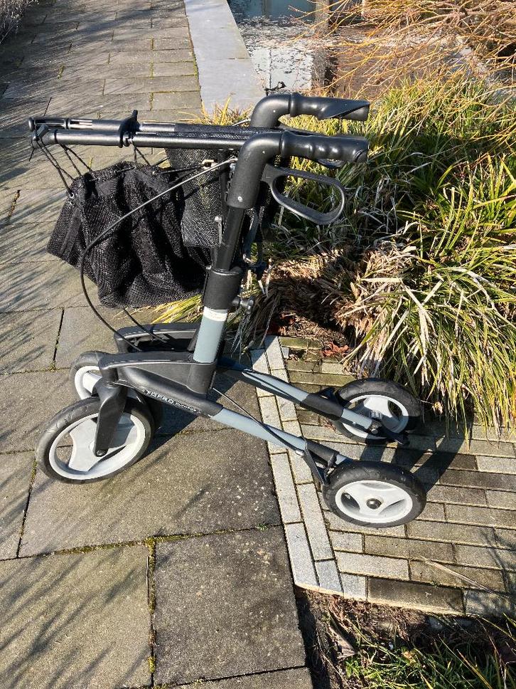 Nette lichtgewicht rollator, Diversen, Rollators, Gebruikt, Lichtgewicht, Opvouwbaar, Ophalen
