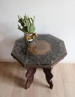 Oosters tafeltje met houtsnijwerk. Vintage Boho bijzettafel, Ophalen