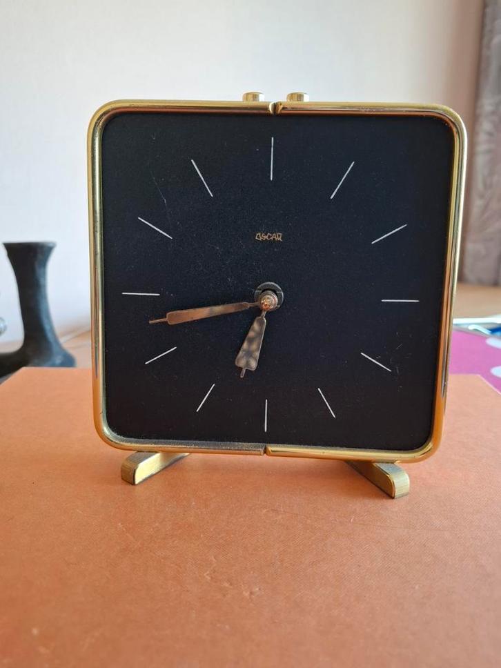 Vintage Oscar Wekker - Vierkant, Goudkleurig, Antiek en Kunst, Antiek | Klokken, Ophalen of Verzenden