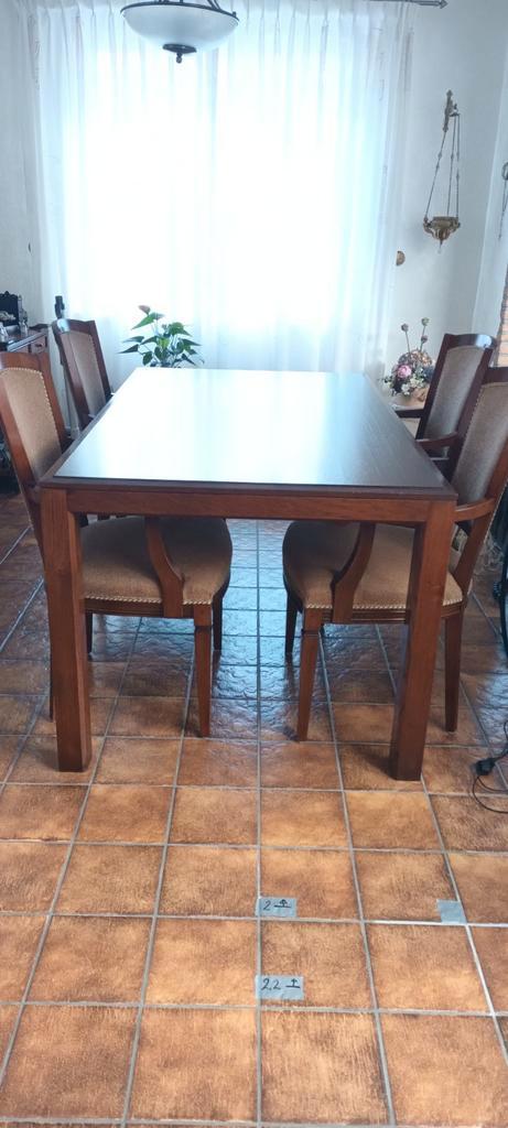 mahoniehouten tafel met stoelen een kloostertafel., Huis en Inrichting, Complete eetkamers, Zo goed als nieuw, 4 tot 6 stoelen