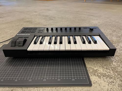 Native Instruments Komplete Kontrol A25, Muziek en Instrumenten, Keyboards, Gebruikt, Overige aantallen, Overige merken, Aanslaggevoelig