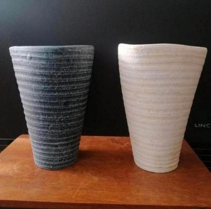 2x robuuste vintage vaas, turkoois-antraciet en crème, 23 cm, Huis en Inrichting, Woonaccessoires | Vazen, Zo goed als nieuw, Overige kleuren