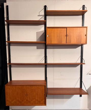 Poul Cadovius by Royal System vintage modulair wandsysteem beschikbaar voor biedingen
