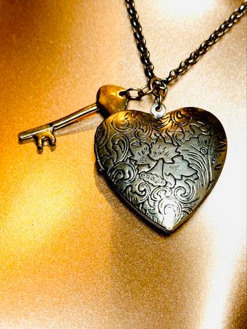 Ketting met hart en sleutel cosplay victoriaans medallion 